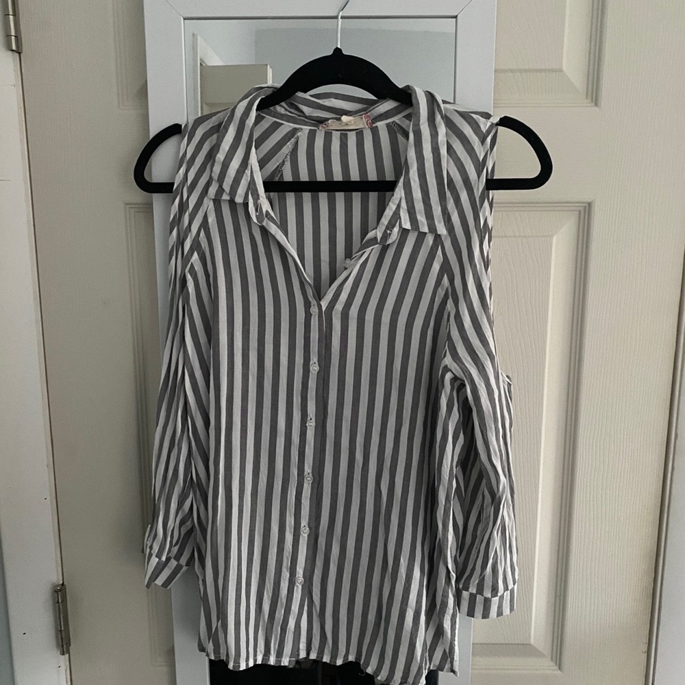 Pink rose cold shoulder striped grey top